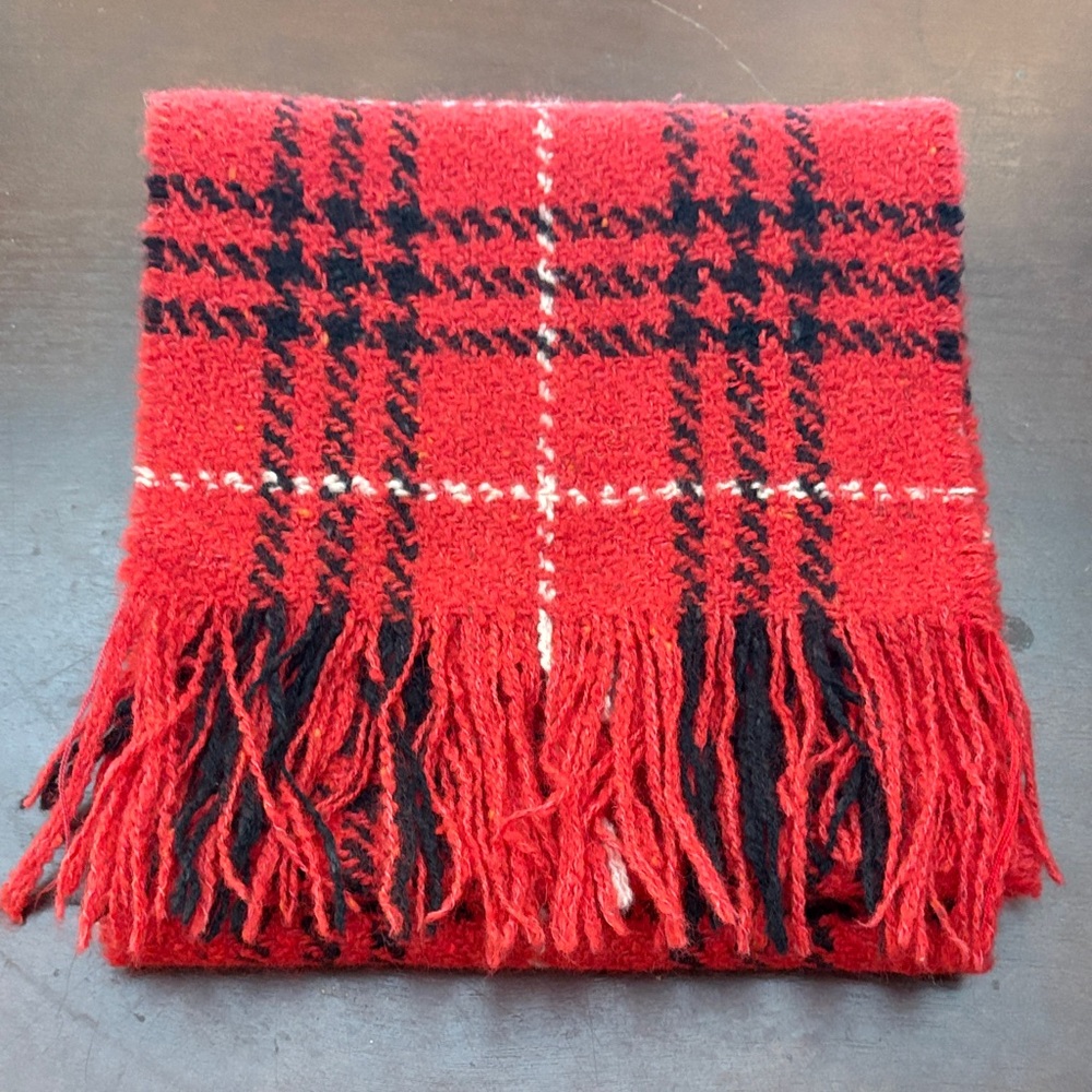 Vintage Burberry Red and Black Wool Scarf With Fringe
